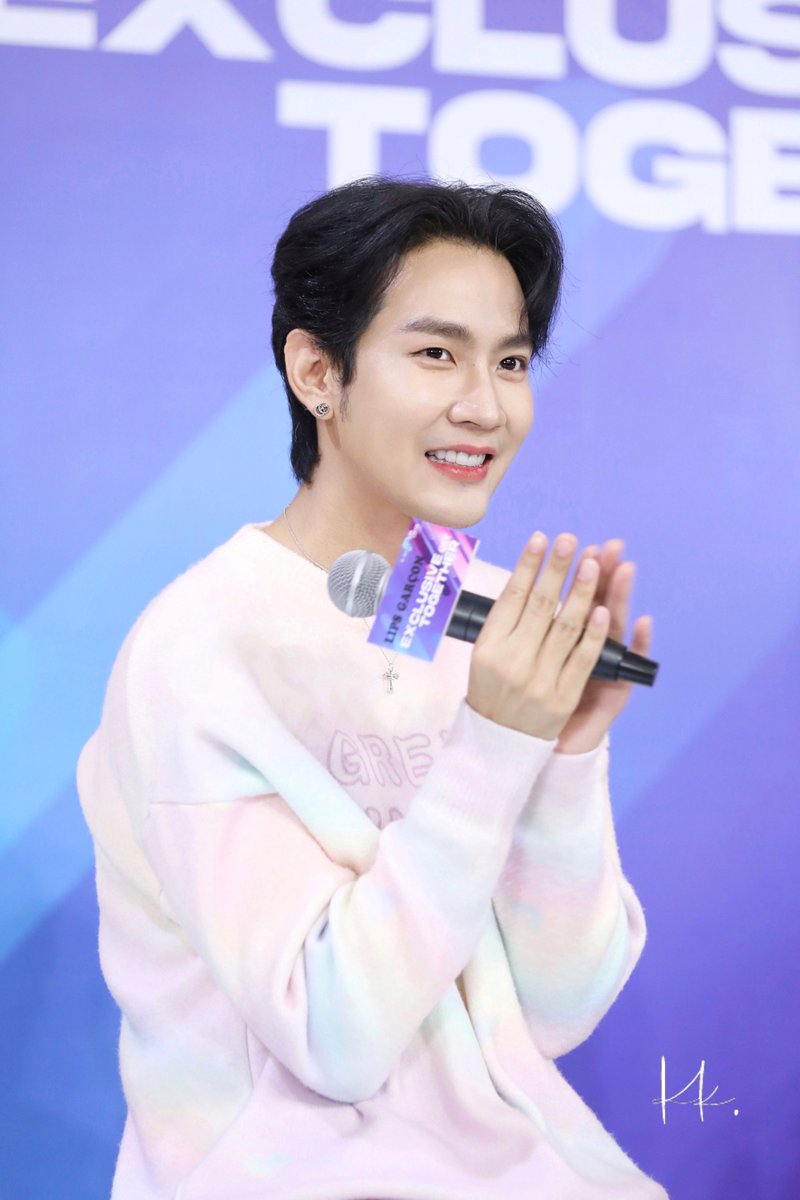 KK_gallery's tweet photo. คิดแคปชั้นรูปไม่ออก 😌

#ขุณขิมมอญ @KiimMon
#LIPSGarçonxKimmonCopter https://t.co/zsmxFPYAU2