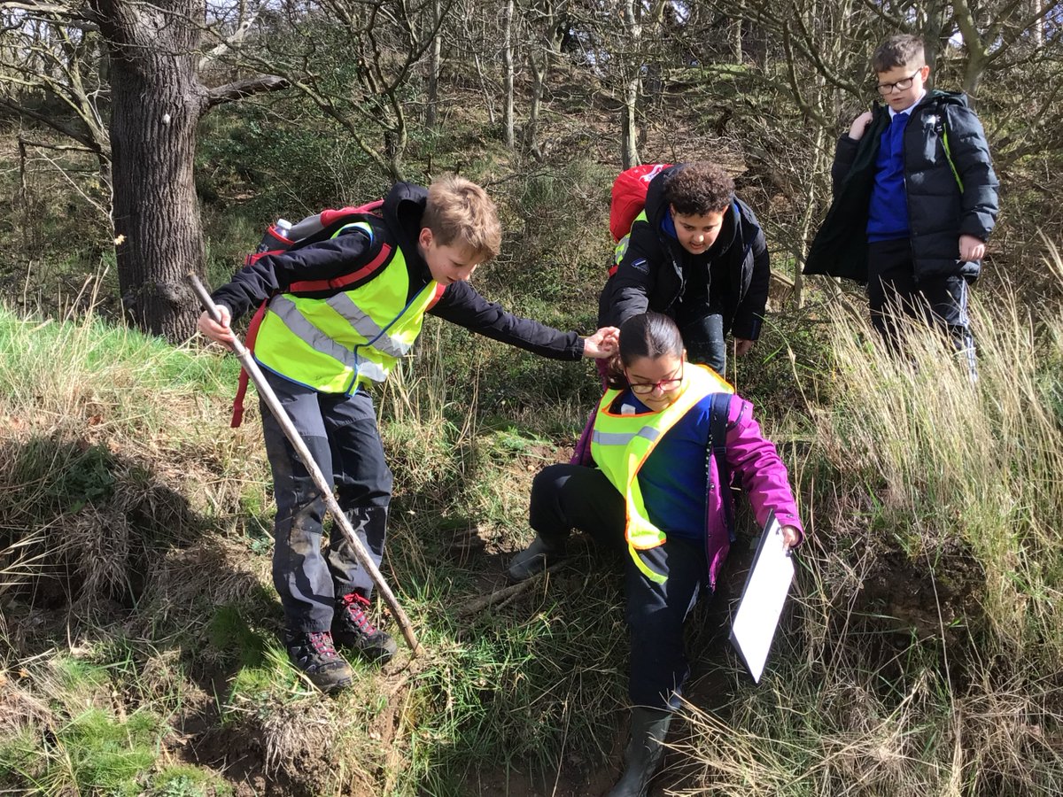 HalifaxPrimary's tweet photo. Year 6 had great fun doing fieldwork at Orwell Country Park on Friday as part of their Geography learning - full explorer mode was needed and plenty of golf balls were found! https://t.co/fo2kjq3smm