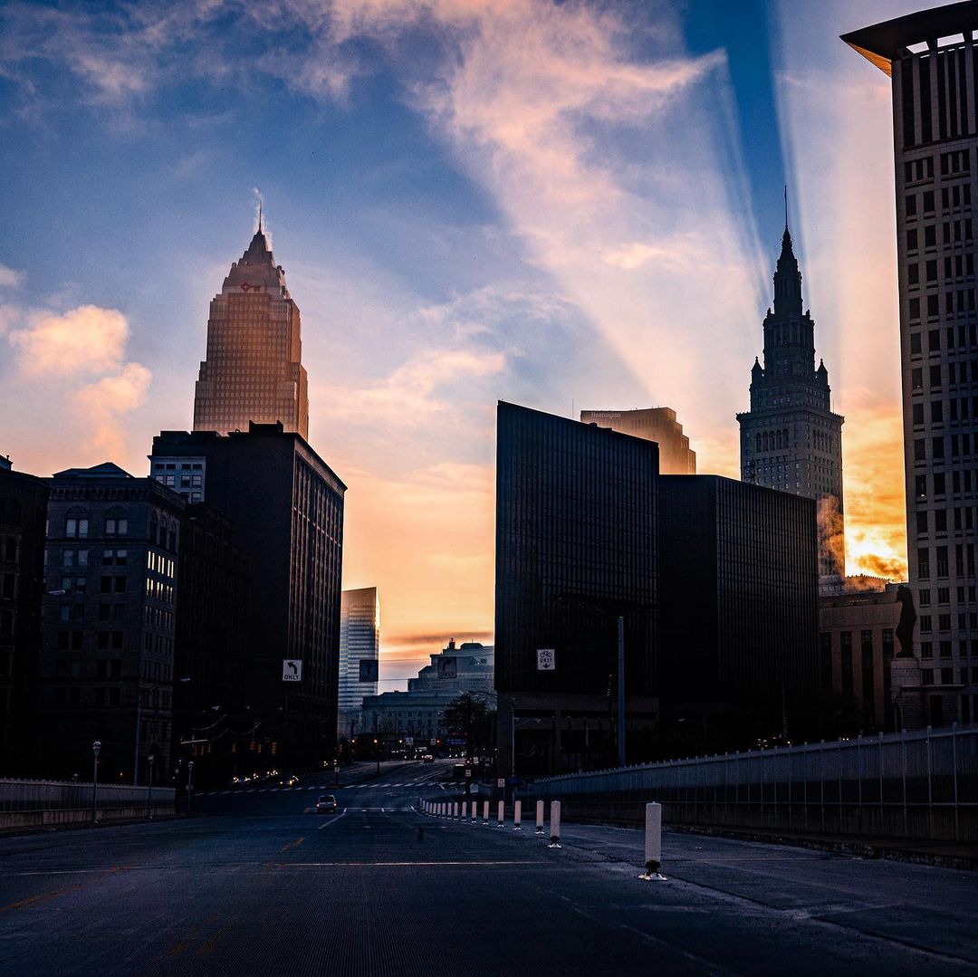 clevelanddotcom's tweet photo. Happy Monday, Cleveland! We hope you have a great start to the week 🌞

Photo: edrost88 on Instagram https://t.co/gbGmUQZ8Bu