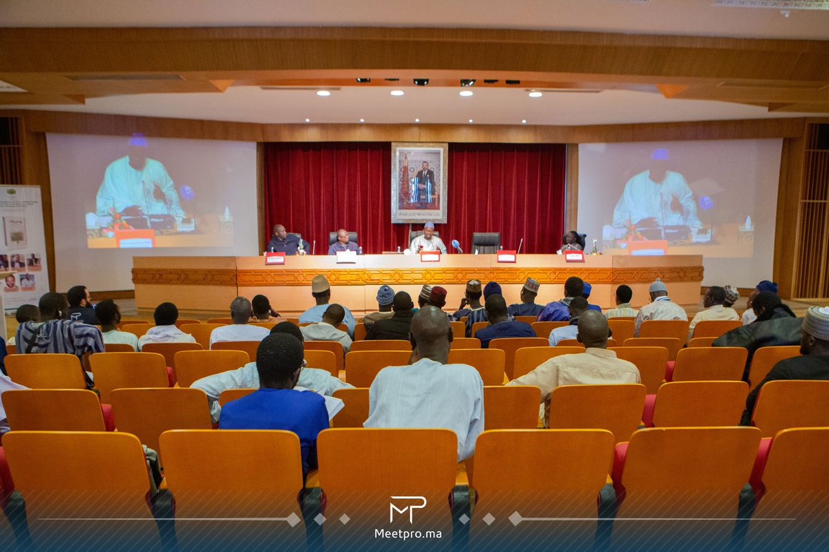 Meetpro_ma's tweet photo. 🎉 La semaine dernière, MEETPRO a eu l'honneur d'organiser la cérémonie de présentation du livre « FATHUL KABIIR »,🇸🇳
#MEETPRO #OnSoccupeDeTout #FathulKabiir #CultureAraboIslamique #Sénégal #PrésentationDeLivre #ÉvénementCulturel #Expertise #SavoirPartagé #ConnexionCulturelle https://t.co/3ynfcupvk1
