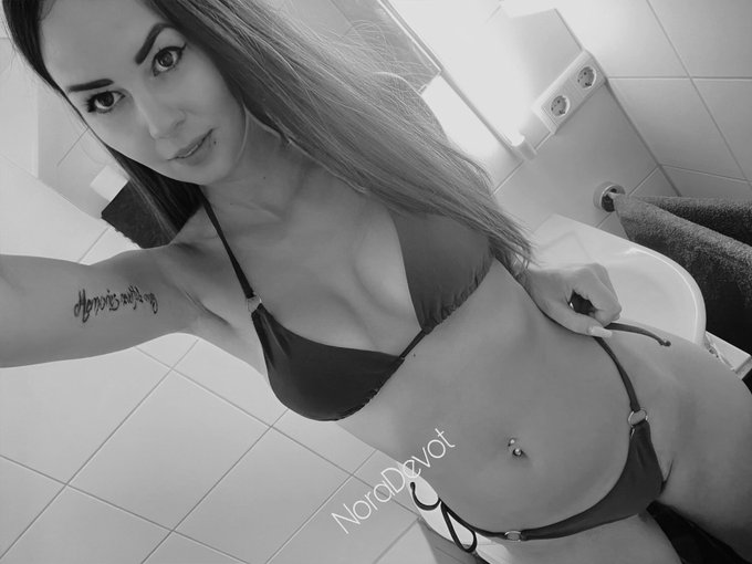 NoraDevot's pics and videos - FsONMe3XgAIfYwJ jpg:small image 18
