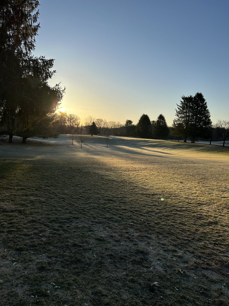 BigSwillySafa's tweet photo. It still gets pretty cold overnight. https://t.co/1Wpw8mBz0S