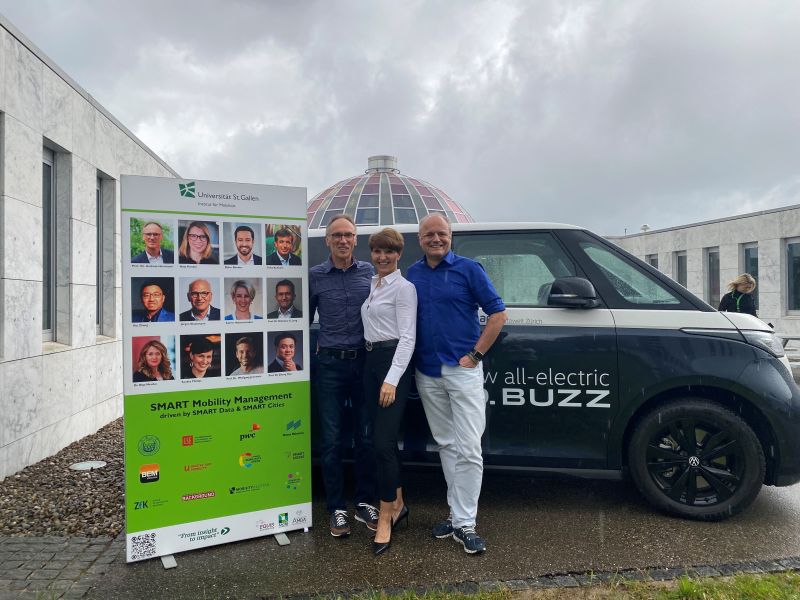 AndreasMobility's tweet photo. Spannende Einsichten von Dr. #AstridFontaine, im Vorstand VW Nutzfahrzeuge, über die #Zukunft der #Nutzfahrzeuge und der #DeliverySystems. Schön, dass du in St. Gallen warst, liebe Astrid ! @VWGroup #smartmobility #cassmm #hsg https://t.co/Hnosg0YvA3