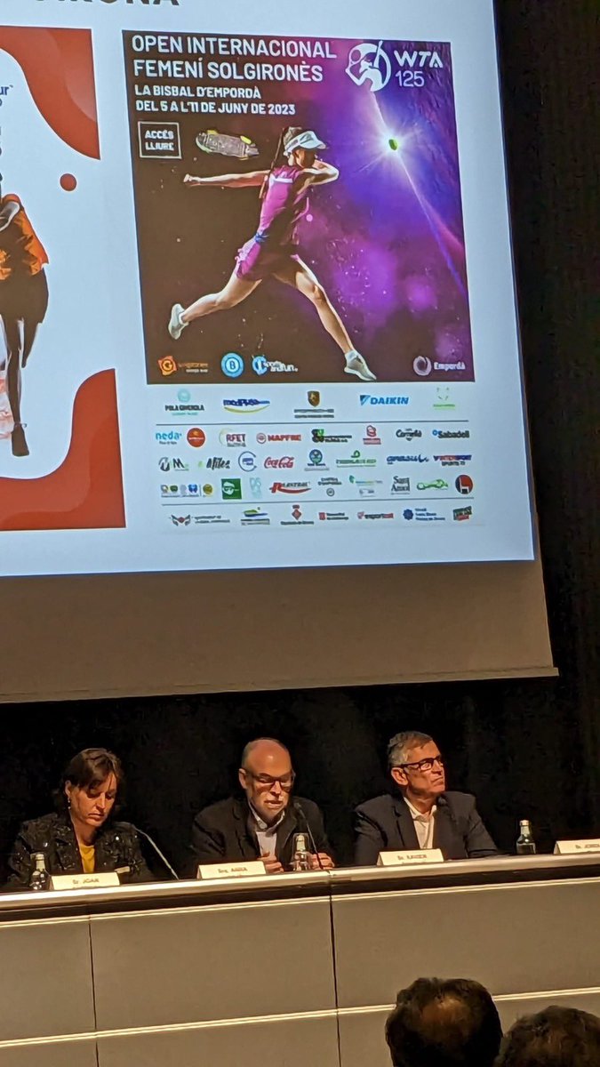 ccbaixemporda's tweet photo. 🎾Aquest matí s’ha presentat el torneig Open Internacional Femení Solgironès WTA 125 de la #BisbaldEmpordà
👉conjuntament amb el 4rt Torneig Internacional Femení #PlatjadAro i el 2n Torneig Internacional Femení de #PolaGiverola
#ccbaixempordà #openinternacional https://t.co/pLHHP5la6w