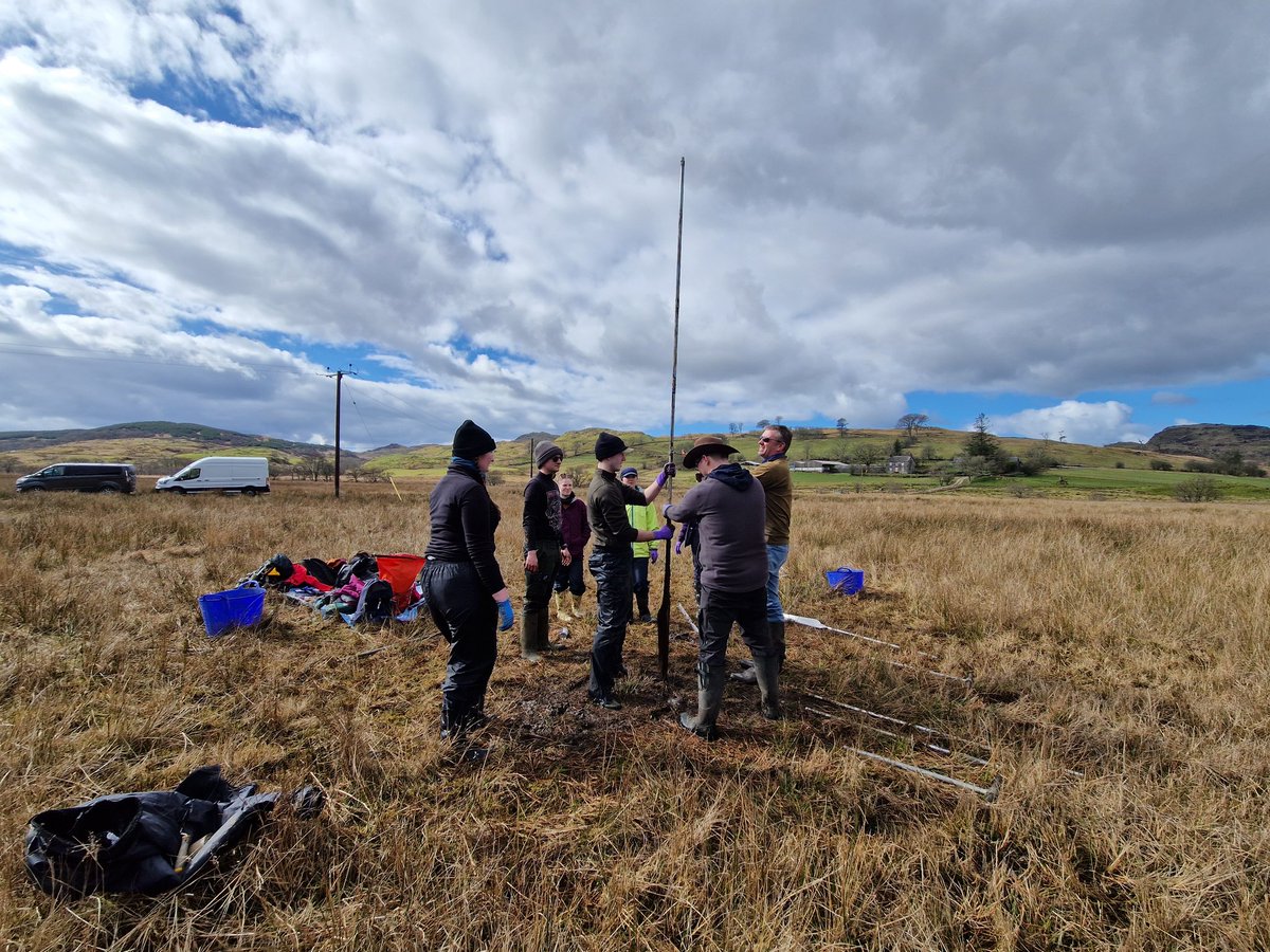 AnnaBeckett98's tweet photo. Yesterday was a new addition to the MSc Glen Roy trip - we went to a new site for my PhD to get some preliminary cores! https://t.co/UNQFrnsJbk