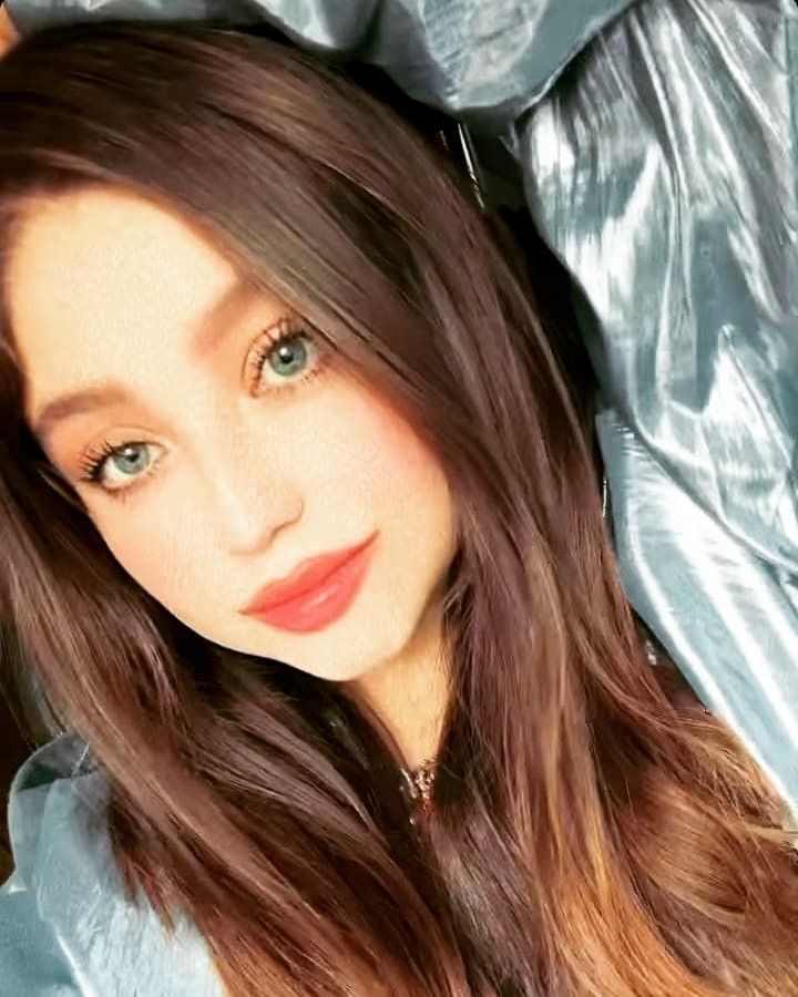 KarolSevillaRum's tweet photo. Princess🇷🇴❤️💎 @karolsevilla @karolsevilla @karolsevilla https://t.co/lXMlwMnYYw