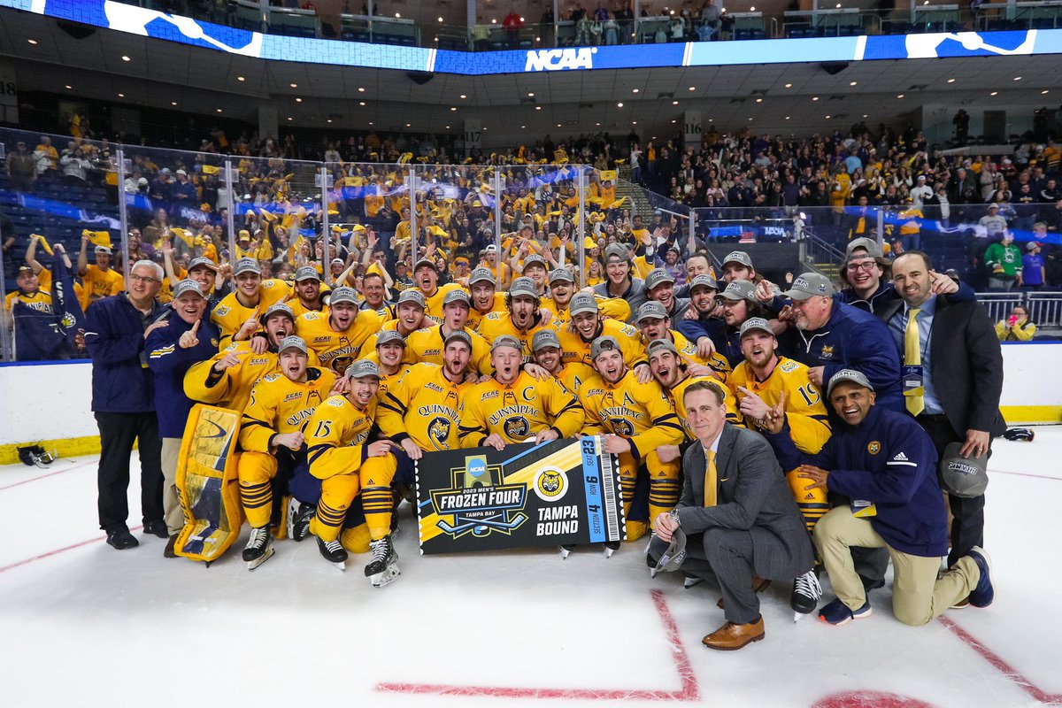 NCAAIceHockey's tweet photo. Tampa bound ✈️☀️

#MFrozenFour https://t.co/4LKoxZebhx
