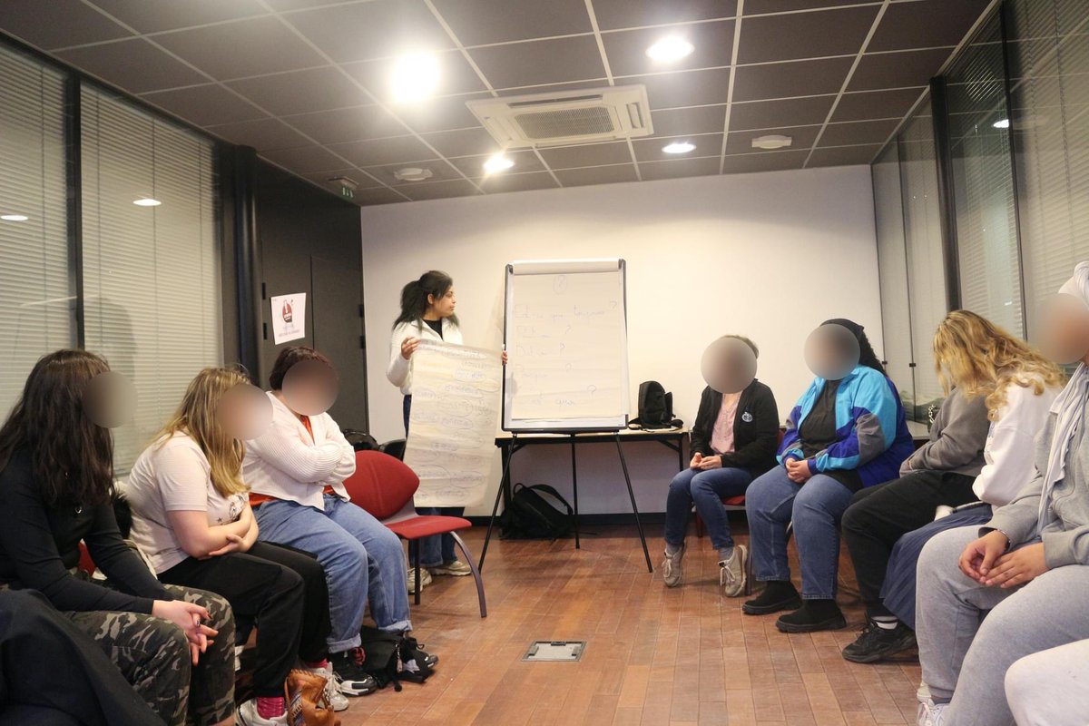 Graines2philo67's tweet photo. Atelier réflexif dans le programme de la Mission locale de Schiltigheim @MLPEStrasbourg sur le thème de la Réussite jusqu’à « C’est quoi le bonheur? » en passant par une conférence gesticulée d’#educpop . Merci pour ce projet ! https://t.co/PTzQtWZhGy