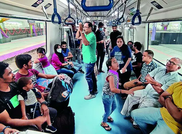 ET_Infra's tweet image. On first day, over 16,000 ride Bengaluru's Whitefield-KR Puram Metro etinfra.com/s/tasrmn2 via @ET_Infra #data #bangalore #bangaloremetro #metrolink