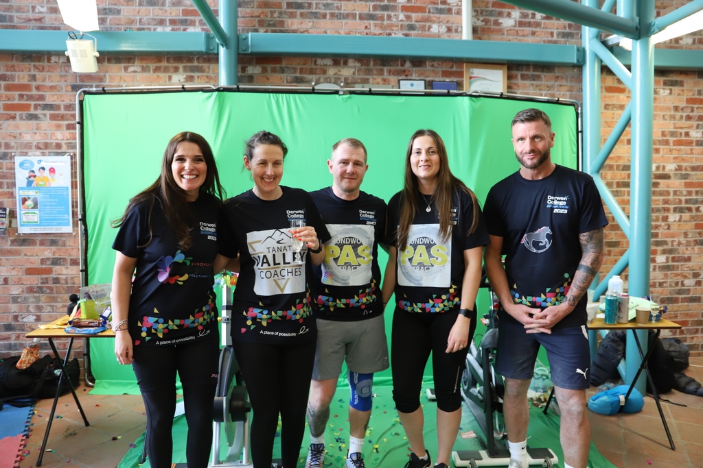 The amazing Spinathon team feature on the @OswestryLife website and social media today. Thank you to them for spinning for an incredible 24 hours, and to everyone who joined and supported them along the way. You can still donate at derwen.me/SpinDonate