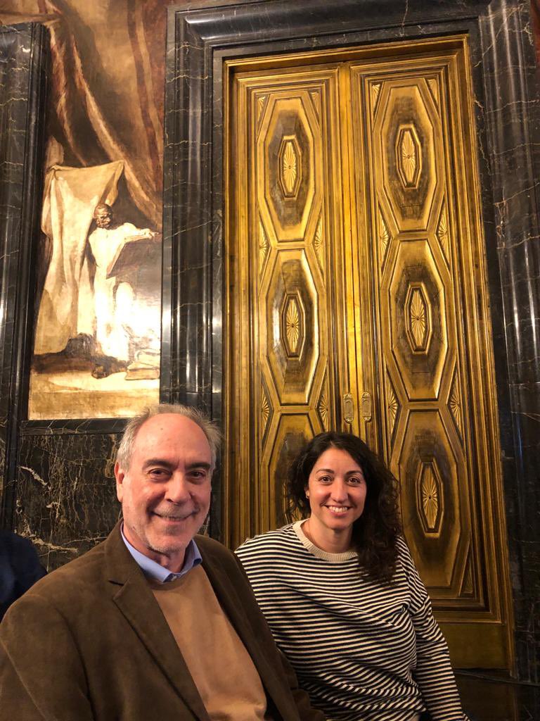 CSM9B's tweet photo. Avui @rafcasas i @RaquelQuerol estan a la Trobada de #Salutcomuniària #Barcelona Salut als Barris #BSaB ,representant el nostre #modelcomunitari de #salutmental i escoltant i aprenent altres propostes que es duen a terme a la ciutat 👏👏#compromesosamblasalutmental @Bcn_NouBarris https://t.co/3kR0kCo0gk