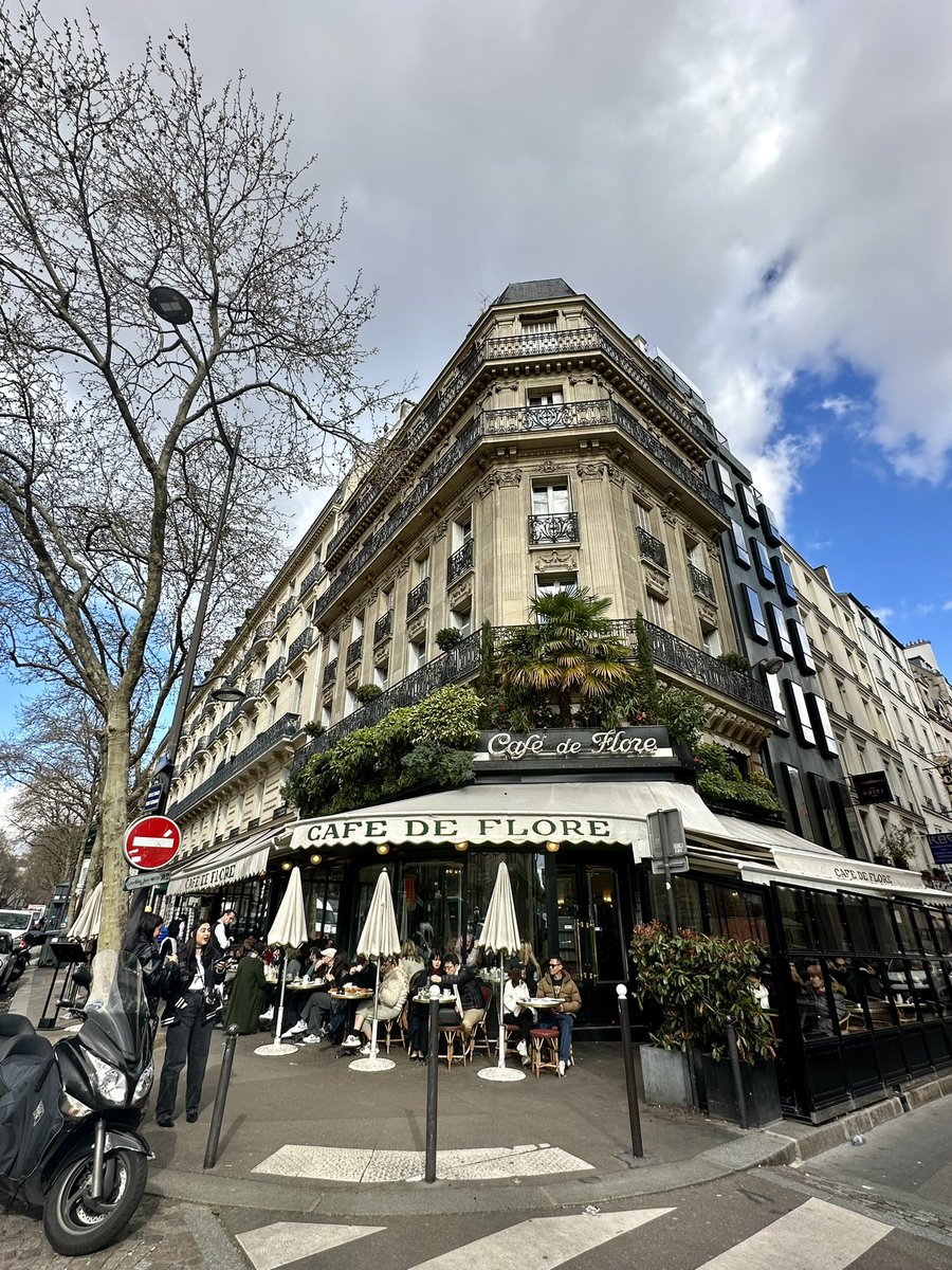 Petit déjeuner à Paris 🇫🇷 #breakfast #paris #France #cafe
