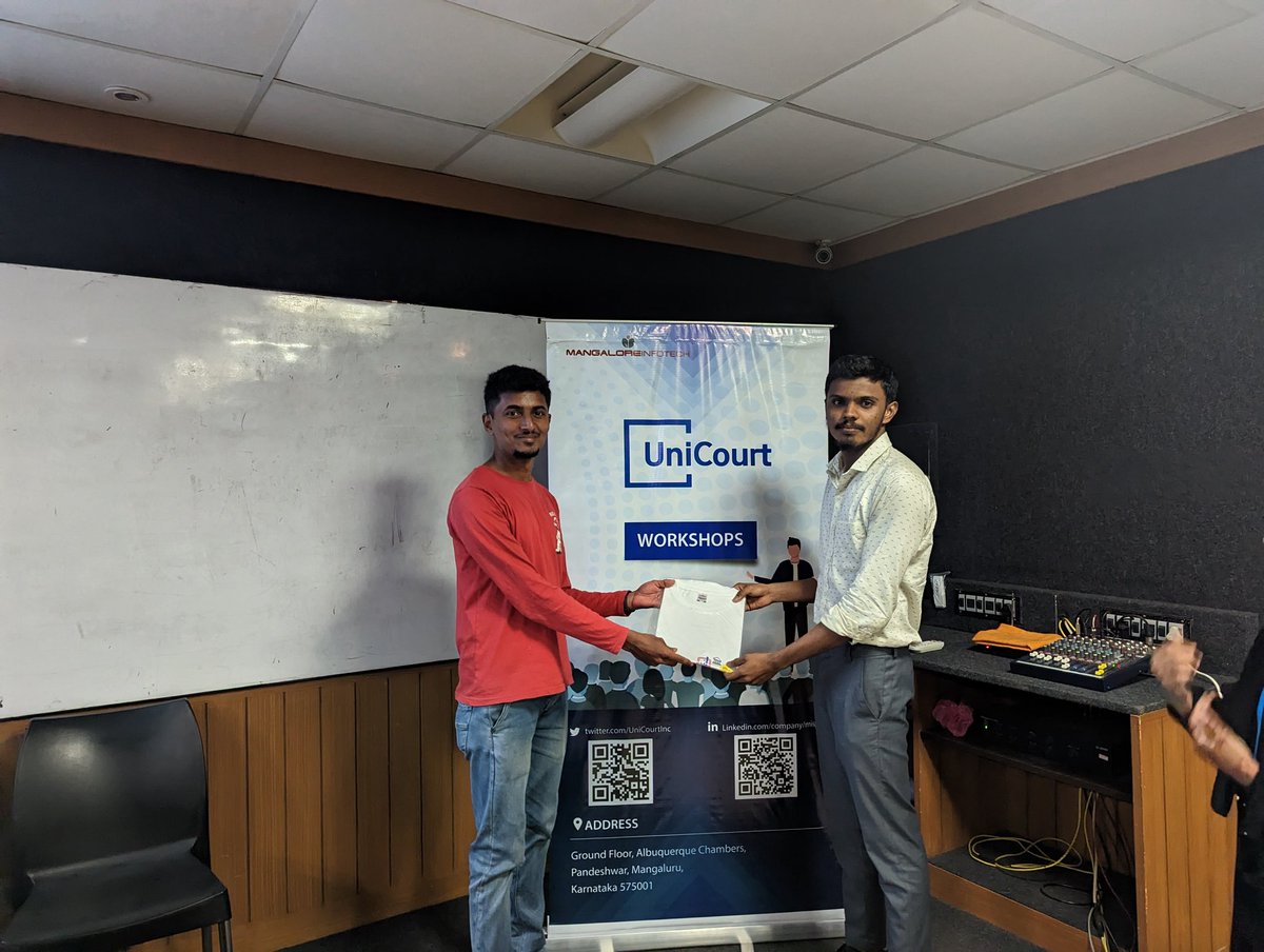 johndudex's tweet photo. @UniCourtInc conducted the #AnalyticsWorkshop1 in @pace today.
Topics covered included #Git #Docker and how they improve developers productivity.
#NoMoreButItWorksOnMyMachine
More to come #StayTuned
@AgentT30 @ksprajwal35 @pshenoymi https://t.co/wnj2sUJukG