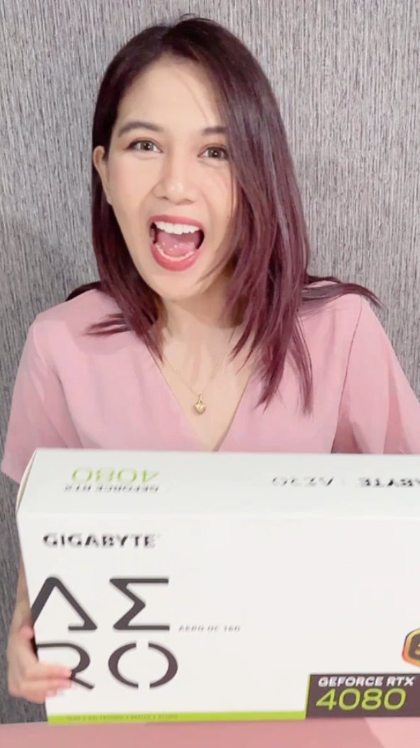 LorelynF tweet media