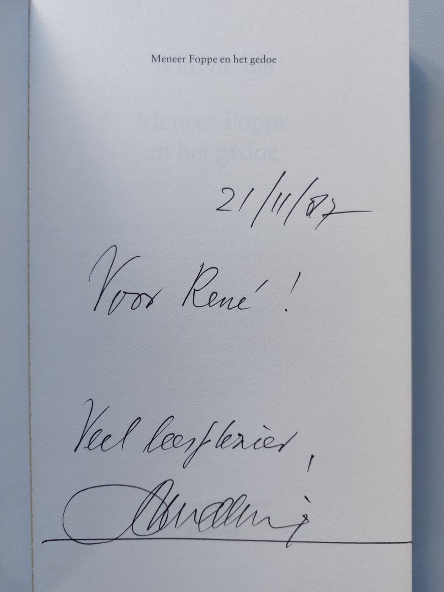 'Al lopen creatie en werkelijkheid ver uit elkaar, zijn verschijning in het dagelijks leven deed het meest denken aan de ‘eenzaamheidsgenieter’ Foppe, een verlegen vrijgezel die al worstelt met zoiets intiems als wc-papier op de band bij de kassa van de supermarkt te leggen. '