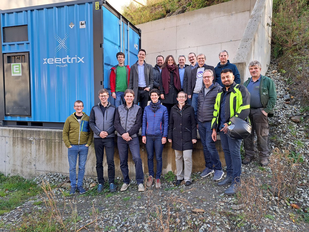 lab10 collective tweet media