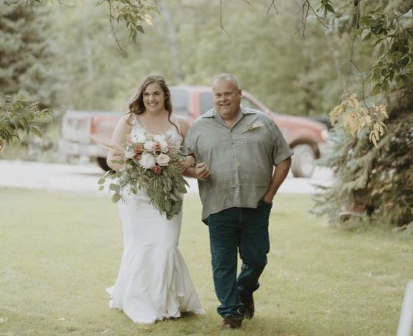 verweyr6's tweet photo. @tara_m_davidson Laughing to myself cause my dads farm truck made it in the background of almost every ceremony photo from our wedding, the dirty early 2000s F150 makes them a little more special I think 😂 https://t.co/jGR2qDWg3D