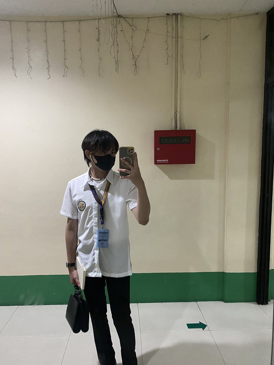 asian_meal's tweet photo. First day of school look ✨ https://t.co/koy3dfhKAF