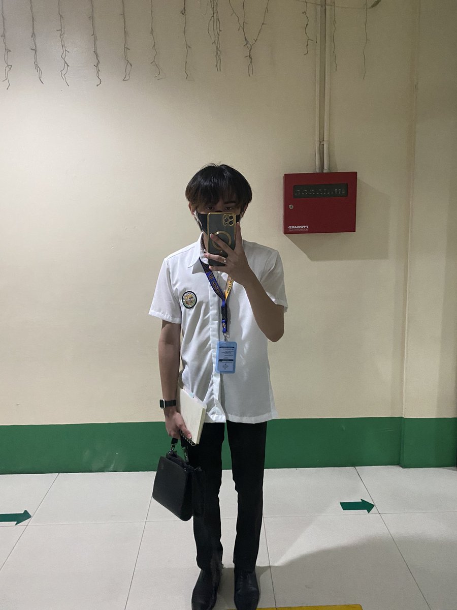 asian_meal's tweet photo. First day of school look ✨ https://t.co/koy3dfhKAF