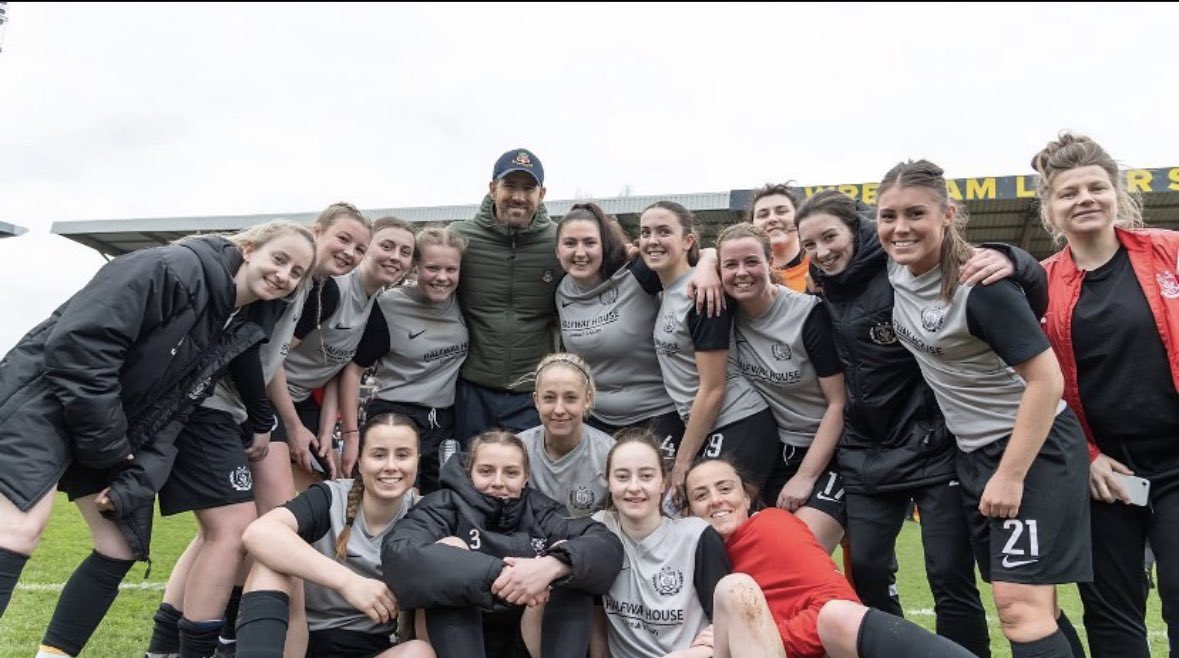 Ryan Reynolds (@vancityreynolds) on Twitter photo And huge thanks to <a href="/the_nomads/">Connah's Quay Nomads FC</a>. I was lucky enough to meet them after the match. Played with heart and grit every second. And huge thanks to <a href="/the_nomads/">Connah's Quay Nomads FC</a>. I was lucky enough to meet them after the match. Played with heart and grit every second.