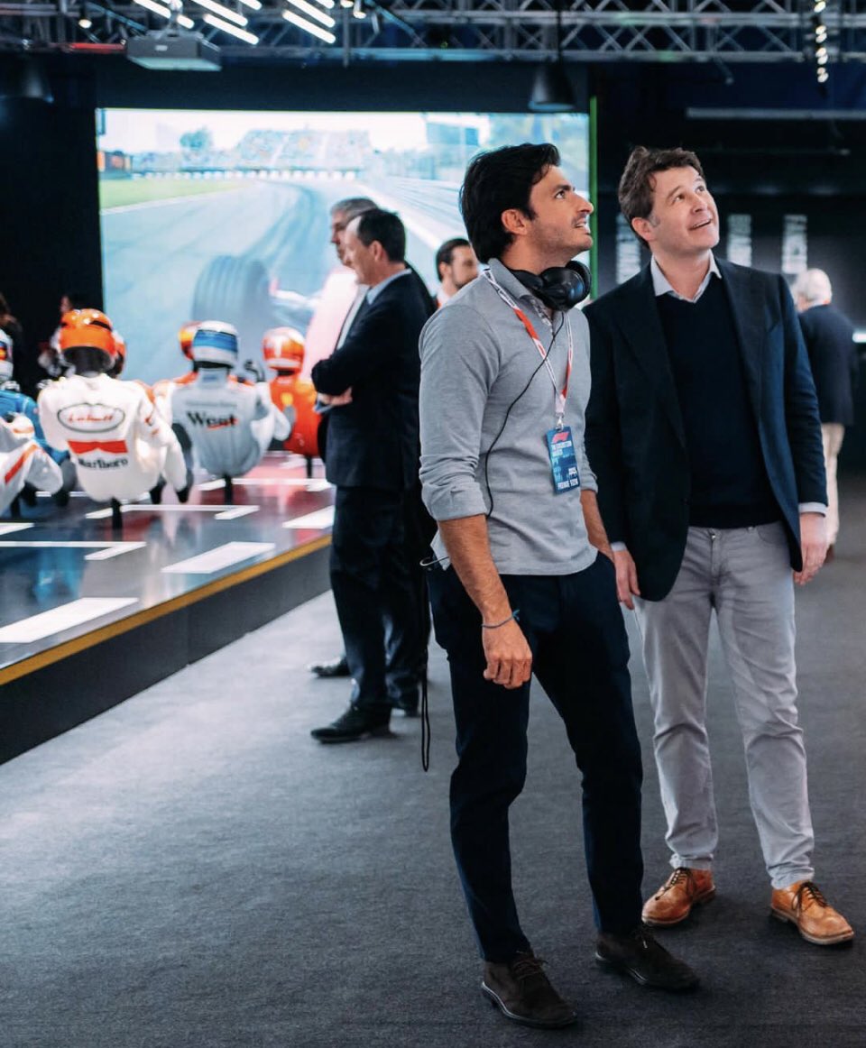 55Sainzdenorris's tweet photo. Great to have the F1 Exhibition in home, such an amazing experience. 

#Formula1RP @RPFormula1 @FormulaONERP https://t.co/zB6QBo1rMg