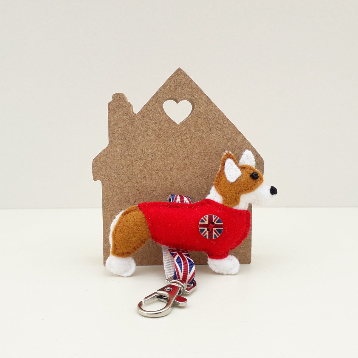 misheleneous's tweet photo. https://t.co/pCMWMlqpgH NEW! King Charles Coronation Pembroke Welsh Corgi bag charm or keyring. Limited Edition available Exclusively at @misheleneous via @numondaycom now! 🇬🇧 🐕 #mhhsbd #dogsoftwitter #eastergifts https://t.co/ZKfTyRQOLP