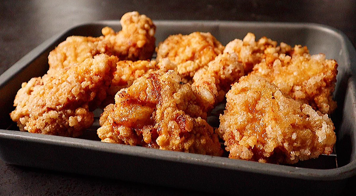 「これ本当に鶏むね肉？」と疑われるほど美味しい！伝説の『極　鶏胸唐揚げ』