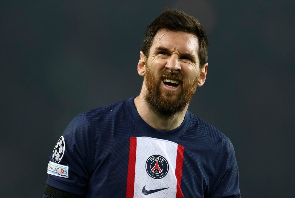 besoccer_ES's tweet photo. ‼️ Según 'Sport', la MLS ha creado una nueva regla para fichar a Messi: todos los equipos pagarían su salario, independientemente de en cuál juegue.

🇺🇸 La MLS entiende que aumentarán los ingresos de todos, tanto por derechos de tv como por merchandising. https://t.co/aV2SQLhTiF