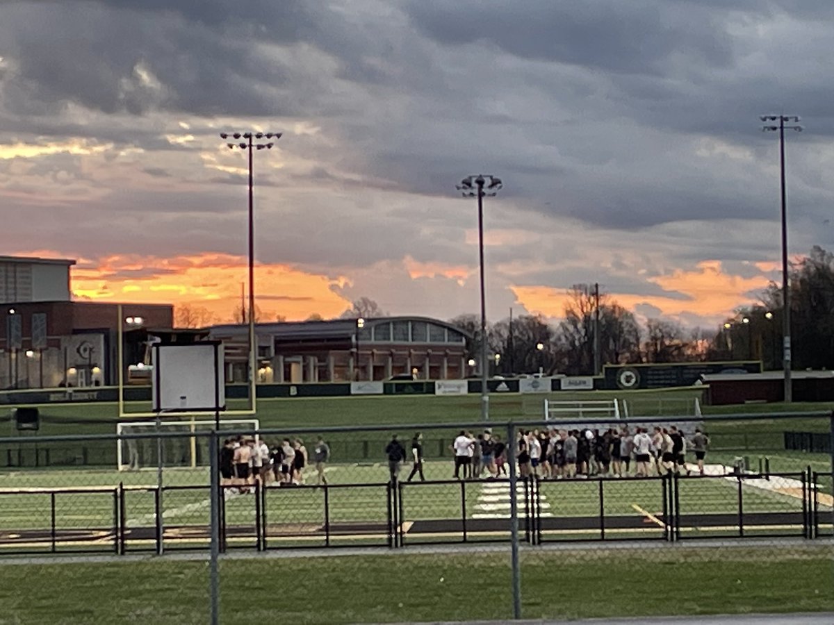 RebelStrength13's tweet photo. Some pictures taken from the car line at Woodlawn this morning! Kids were working before the sun came up! #RebelDNA #BuiltByBoyle https://t.co/eugcqq03Rg