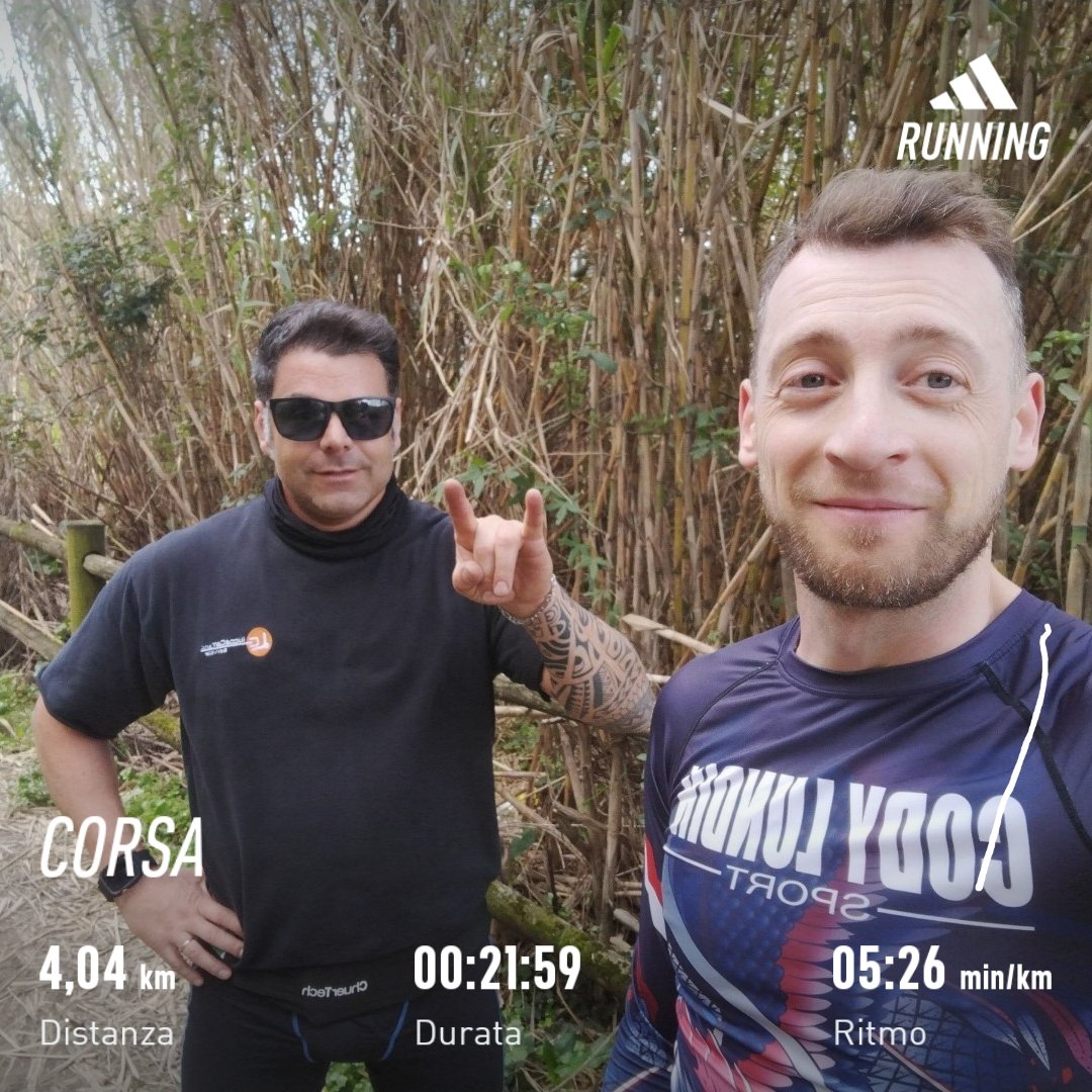 frtommy's tweet photo. Mi dicono che le corna sono per il Giannecchini che è a mangiare primo e secondo. Piombo invece è a rotolare 😜 #operationvikings #friendship #friends #nevergiveup #unbreakable #lucca #jogging #greenlife #bestcountry #bestcity #runtastic #runtasticresults #adidasrunning https://t.co/PrYbD1IHM4
