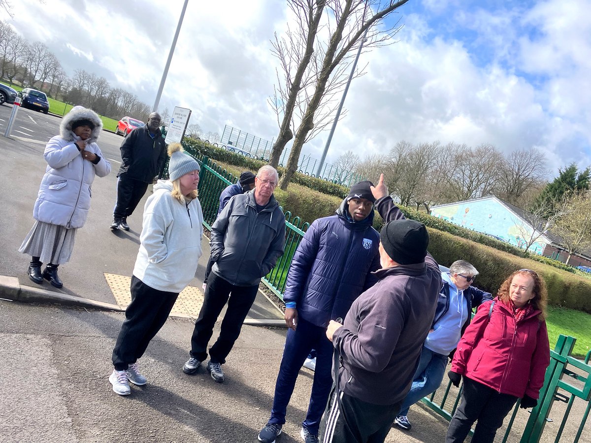 WBAFoundation's tweet photo. We had a great walk over at Barnford Hill Park, Oldbury, on Friday 👣.

Thank you to Clive, of The Friends of Barnford Park, for sharing the local history.

For more info on our Active Greenspace Hubs👇
https://t.co/AotxBUOJ64

#WBA | @sandwellcouncil | #movemoresandwell https://t.co/62mjSl6UbD