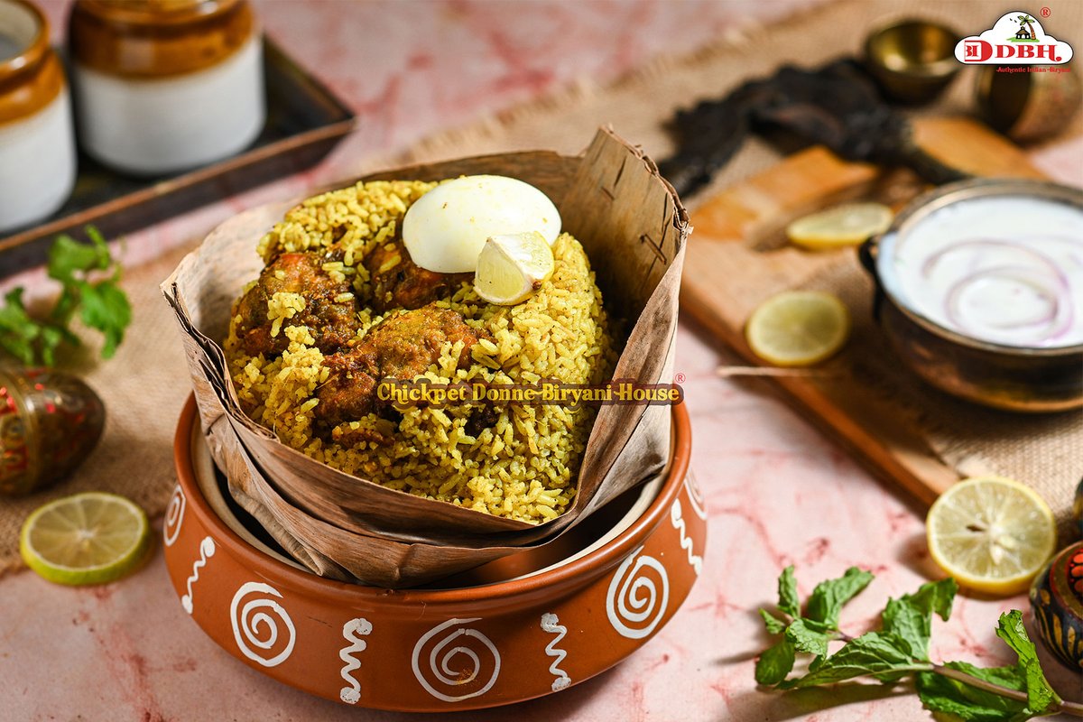 ChickpetDBH's tweet photo. Some of these natti  dishes just hit so special! What’s your favourite? 
#cdbh #chikendonnebiryani #kabab #nattistyle #chickenlolipop #gunturchicken #kakinadachicken #spicyfood #food #biryani #muttonbiryani #chickpet #donnebiryani #southindianfood https://t.co/N6CcNqRMCF