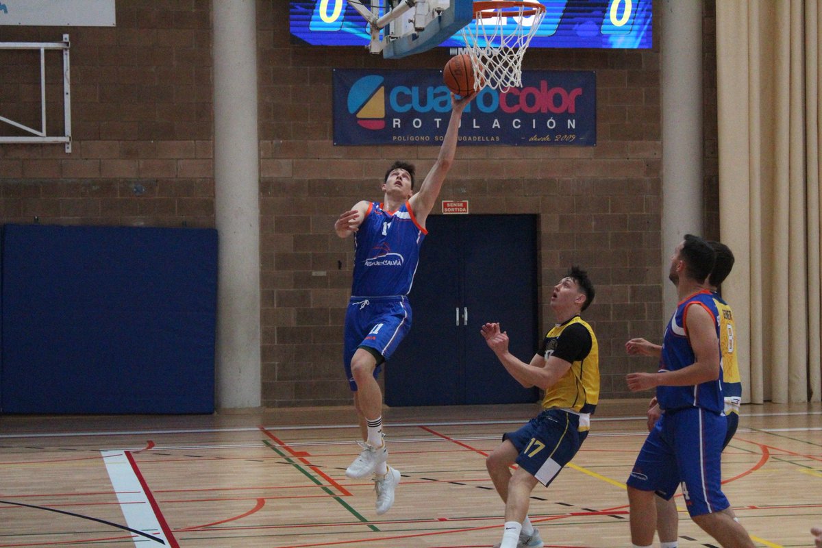 basquetcalvia's tweet photo. 🛣️ ¡Preparados para una recta final de locos!

🔥 Últimos cinco partidos partiendo desde la 'pole position'

⚔️ El domingo visitamos al @ciutatdinca en el duelo de colíderes

@flanigan_es 
#respirabàsquet
#JugamJunts https://t.co/gIb0DLPR2c