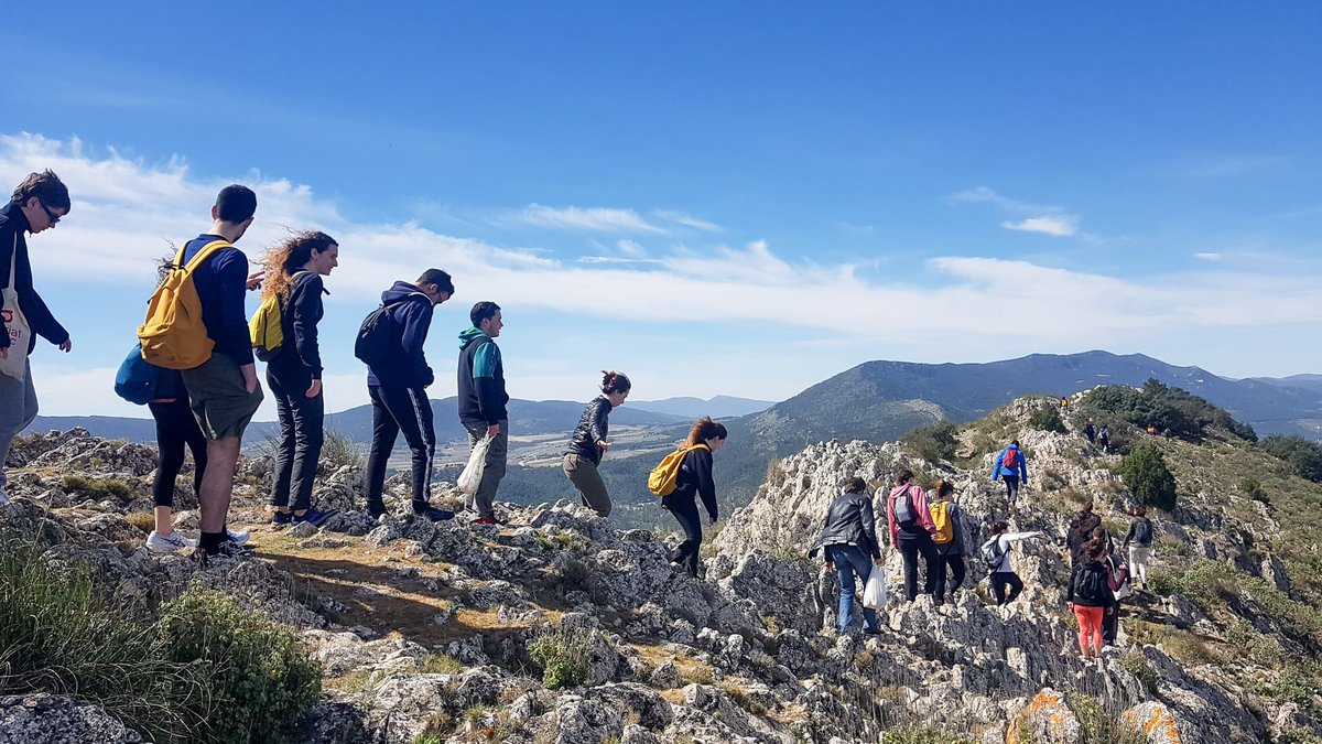 Quin cap de setmana que hem passat a #Alcoi! En la XXI Trobada del Voluntariat Lingüístic Universitari de la <a href="/xarxavives/">Xarxa Vives d'Universitats</a>.🥰🤝
L'enhorabona a <a href="/spnlbondia/">SPNL UPV</a> per l'organització. Hem acostat el voluntariat a la realitat sociolingüística del nostre país.
💡 #FòrumVives