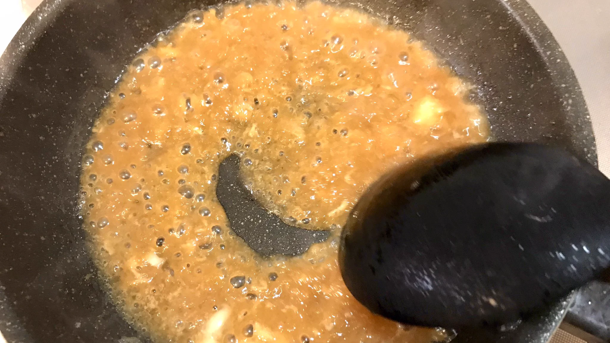 食べ終わるのがもったいない！ハンバーグ作るなら真似してほしい『丼ぶり』レシピ