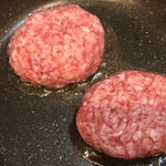 食べ終わるのがもったいない!ハンバーグ作るなら真似してほしい『丼ぶり』レシピ