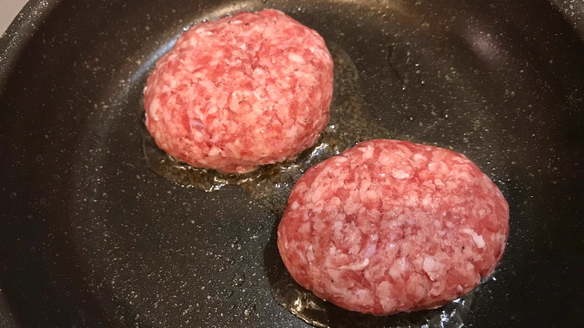 食べ終わるのがもったいない！ハンバーグ作るなら真似してほしい『丼ぶり』レシピ