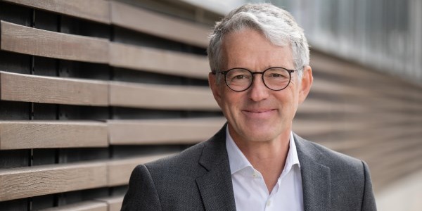 _DMEA's tweet photo. Krankenhäuser stehen vor großen Herausforderungen. Wie die @Meierhofer_AG sie bei der Digitalisierung unterstützt und welche Produkte und Lösungen auf der #DMEA23 präsentiert werden, berichtet Geschäftsführer @M_Meierhofer: ➡️ https://t.co/xrozzzGiQ7 ⬅️ #DigitalHealth https://t.co/Rqhp8Xba2A