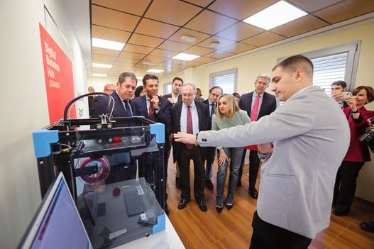 El presidente de la Cámara de España y <a href="/FundacionINCYDE/">Fundación INCYDE</a> ha asistido al acto de inauguración del nuevo Digital Business Hub/Granada de la <a href="/CCGranada/">Cámara de Granada</a>