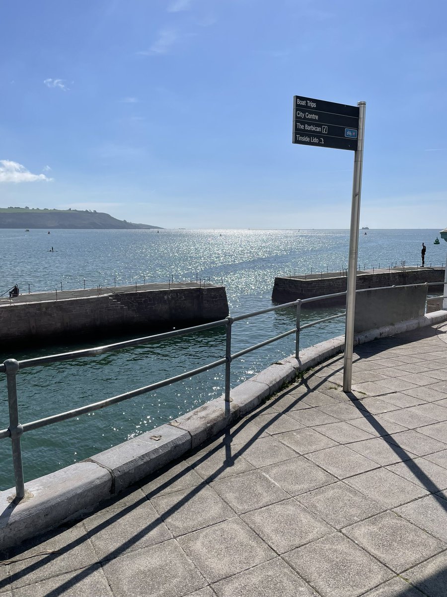 #punc20 last 2 face to face lectures this week and one more year 2 clinical to help with. It’s crazy how time flies, so I treated myself to a little walk around the hoe after my lecture this morning.
