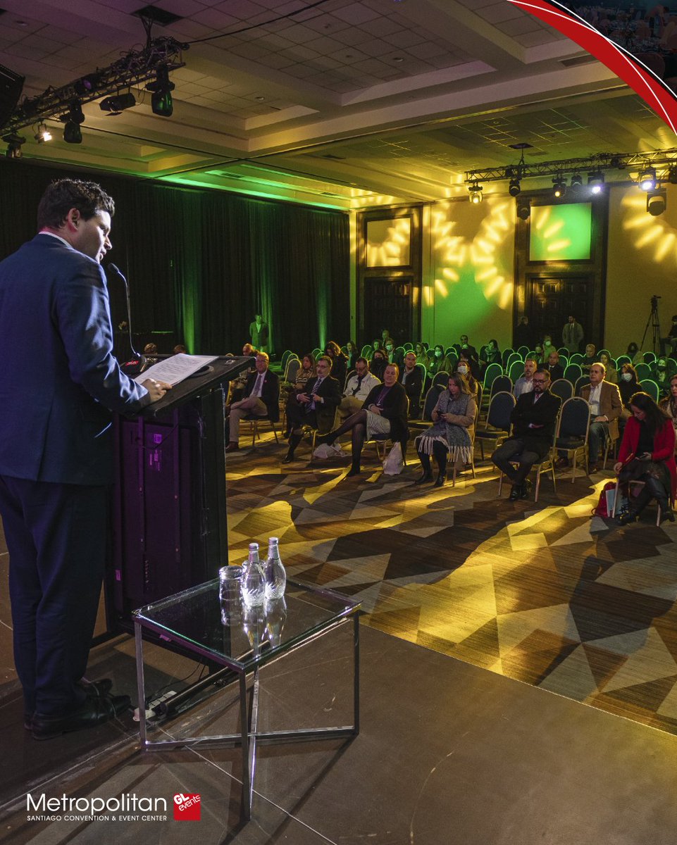 El espacio ideal para tus eventos está más cerca de lo que crees 🌟 

Metropolitan cuenta con acceso a carreteras que conectan directamente con los principales hitos de la ciudad

Conoce más en ➡ ✉ info@metropolitansantiago.cl