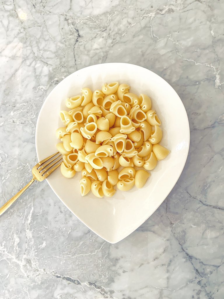 is_salsu's tweet image. A classic example of “what I want” not looking like “what I got” 🤭

Please help me with suggestions for a #FinalTouch 

What can I add to this pasta for Lunch?