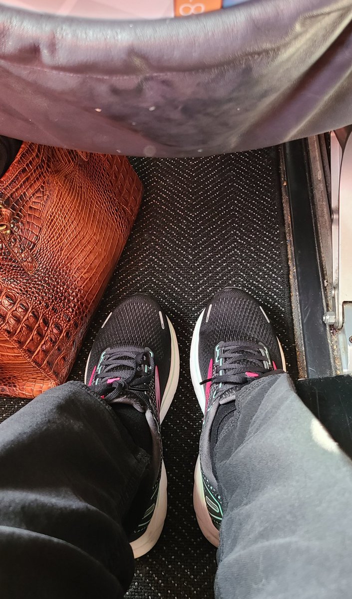 PersDevSolu's tweet image. Traveling shoes! Yes, I'm on the road (plane) again. Excited to be heading to the CPCU Society's In2Leadership conference. Looking forward to soaking up knowledge from Thunderbird School of Global Management faculty and networking with my CPCU buddies. #leadership #CPCUSociety