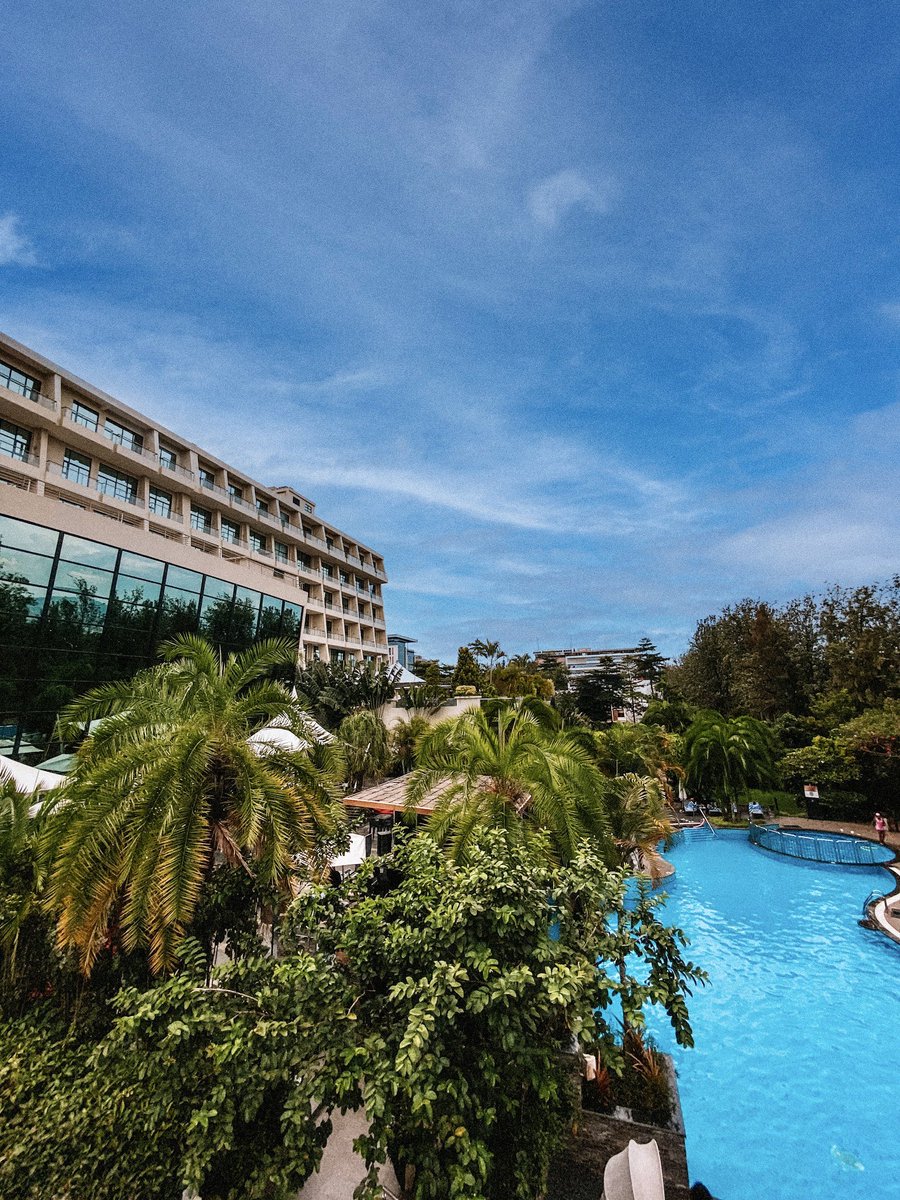 irudave's tweet photo. A peak of @KigaliMarriott blues through my lens🤩 https://t.co/ht19hpxGUn