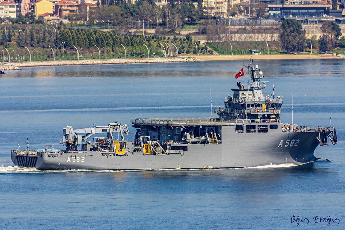 #TurkishNavy's #MOSHIP (submarine rescue mother ship) #TCGAlemdar #A582 #DaimaUmutVar