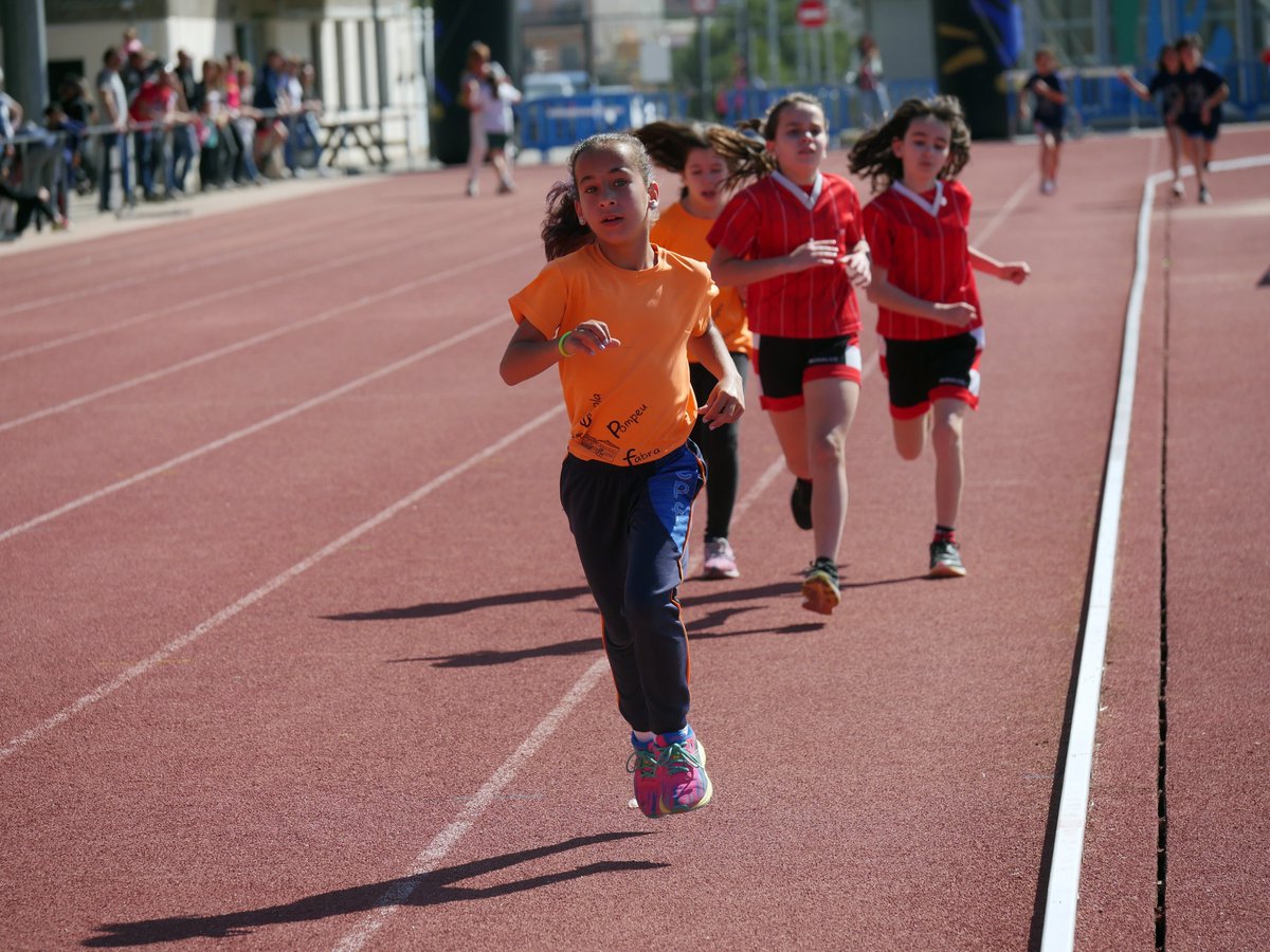 CEAnoia's tweet image. 📸 Recull fotogràfic de la jornada del Campionat Comarcal d'Atletisme Proves Benjamí.

👉 bit.ly/3FTYEBU 

#atletisme #proves #campionatcomarcal #jocs #jocsesportius #jocsescolars #esportescolar #esportsegur #71JEEA @patrilla12 @UCECcat @esportigualada @esportcat