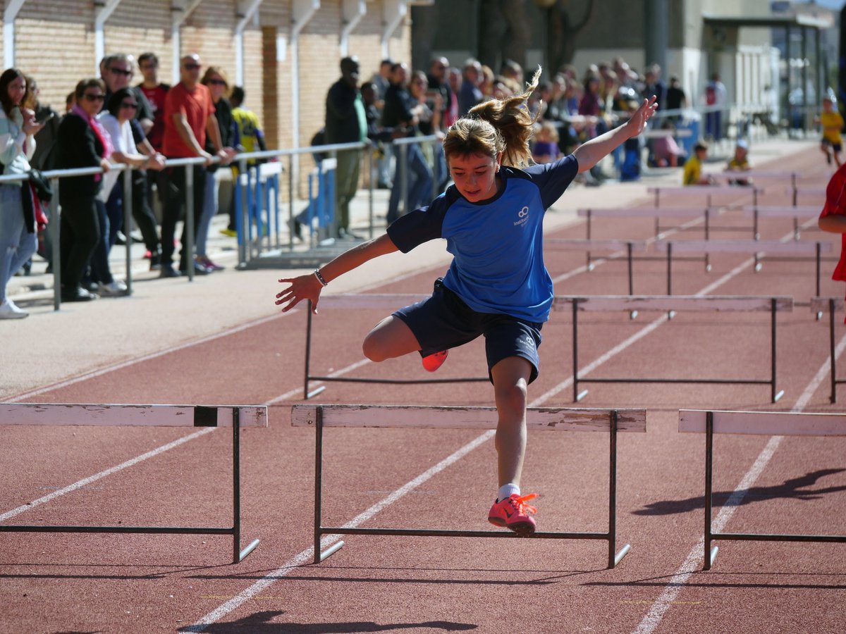 CEAnoia's tweet image. 📸 Recull fotogràfic de la jornada del Campionat Comarcal d'Atletisme Proves Benjamí.

👉 bit.ly/3FTYEBU 

#atletisme #proves #campionatcomarcal #jocs #jocsesportius #jocsescolars #esportescolar #esportsegur #71JEEA @patrilla12 @UCECcat @esportigualada @esportcat