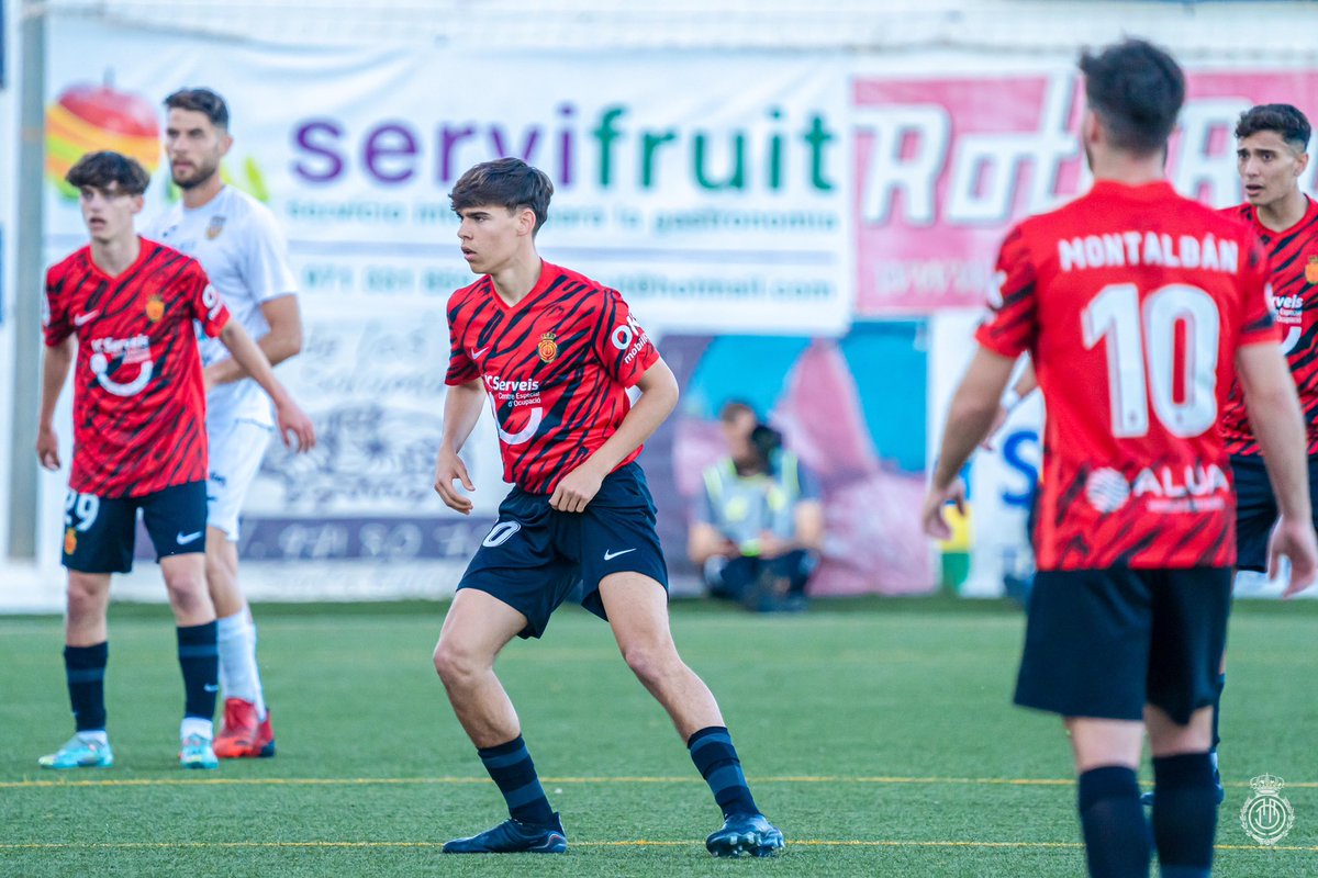 Muy feliz por mi debut con el @RCD_Mallorca B! Una lástima el resultado, seguimos! 🔛⚒️

#JuntsSomMillors #RCDMallorca #JanSalas #JS