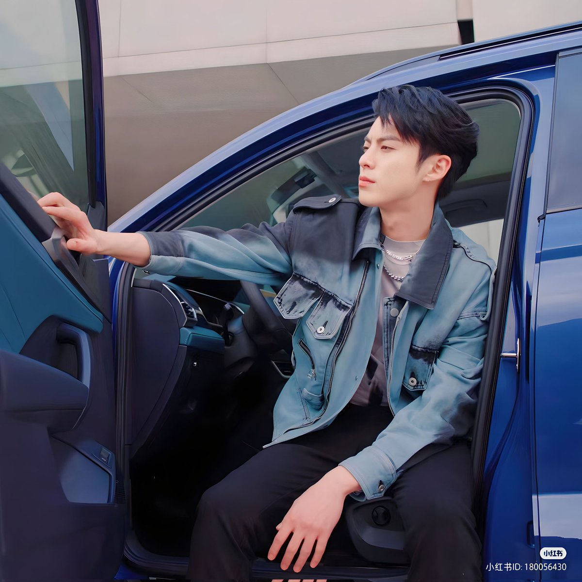 KentuckeyL's tweet photo. Your crush is ready to drive you for a ride, are you ready 
The camera restores the show, come and choose your most exciting picture! Let’s look forward to the official filming together~
 #SAICVolkswagen #Amway to the world #WangHedi https://t.co/wgYDWa1FzF