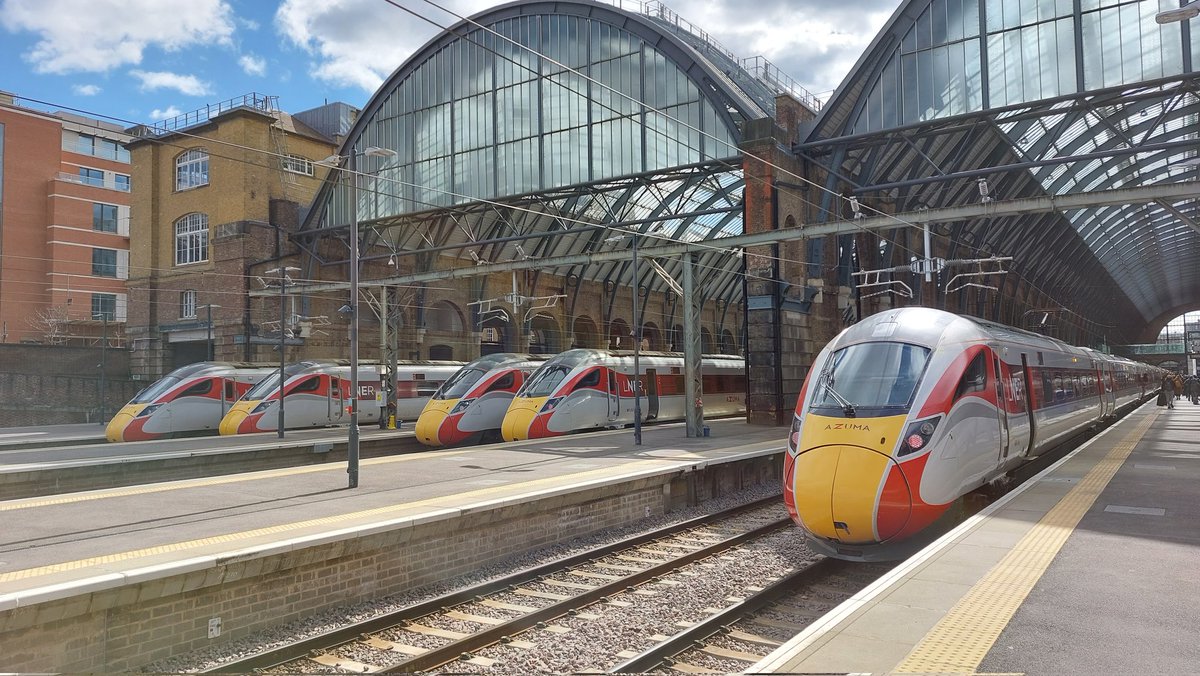 Just arrived in London for lunch and to start a busy week of work and travel.